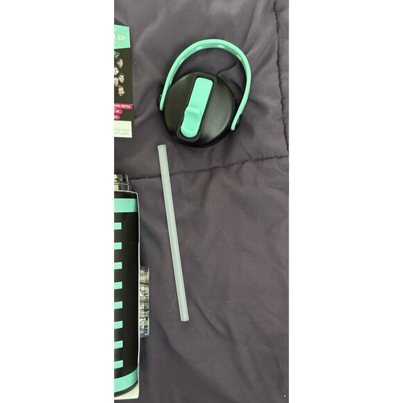 Dude Perfect Water Bottle Silicone Handle With Noggz Collectibles Black Green - Picture 9 of 9